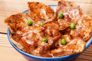 特製甘辛ダレがヤバい！食欲をかきたてる肉メシ「帯広豚丼」