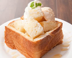 CAFE＆BAKERY MIYABI 神保町店>