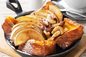 「アップルシナモン フレンチトースト」（1540円／[ハーフ]990円）