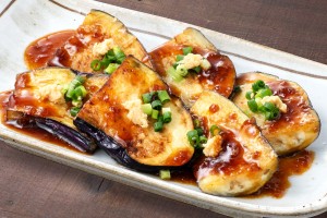 「秋茄子 生姜焼き」（400円）