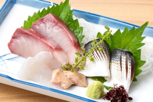 「旬魚三点盛り」（880円）