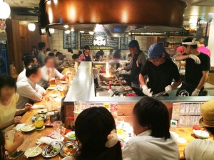 神奈川・武蔵小杉店（1号店）の活況ぶり