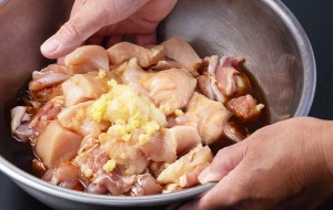 生姜とにんにくの風味がガツンと効いて食べ応えあり！