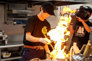 『オートロキッチン』渋谷店 殖木選手