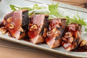 かつおレアガーリックステーキ（780円） 