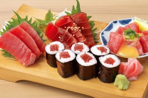 キハダマグロ 三昧（刺身・漬け・ぬた・鉄火巻き）（1,250円）
