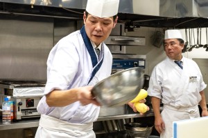 『庄や』桶川店 青木選手