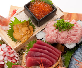 市場から直送の新鮮な魚介類が味わえる、豪快！元気！鮮度一番！の漁師料理がコンセプト。