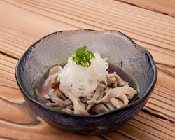 親鶏のたたきねぎまみれ｜焼酎屋　童（わらべ）グランドメニュー