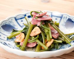 生牡蠣(1個)｜焼酎屋　童（わらべ）グランドメニュー