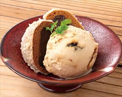揚げまんじゅうと黒糖アイス｜東京酒BAL　塩梅グランドメニュー