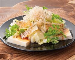 子持昆布と豆腐のサラダ｜日本海庄やグランドメニュー