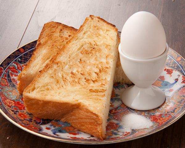 厚切りMIYABIトーストwith茹でたまご