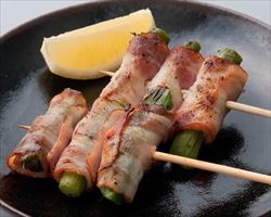 アスパラベーコン串(1本)｜日本海庄や(新潟地区)グランドメニュー