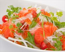 サーモンいくらサラダ｜日本海庄や(新潟地区)グランドメニュー
