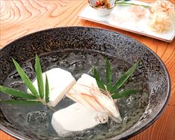 若鶏のパリッと炙り焼き　柚子胡椒添え｜築地日本海グランドメニュー